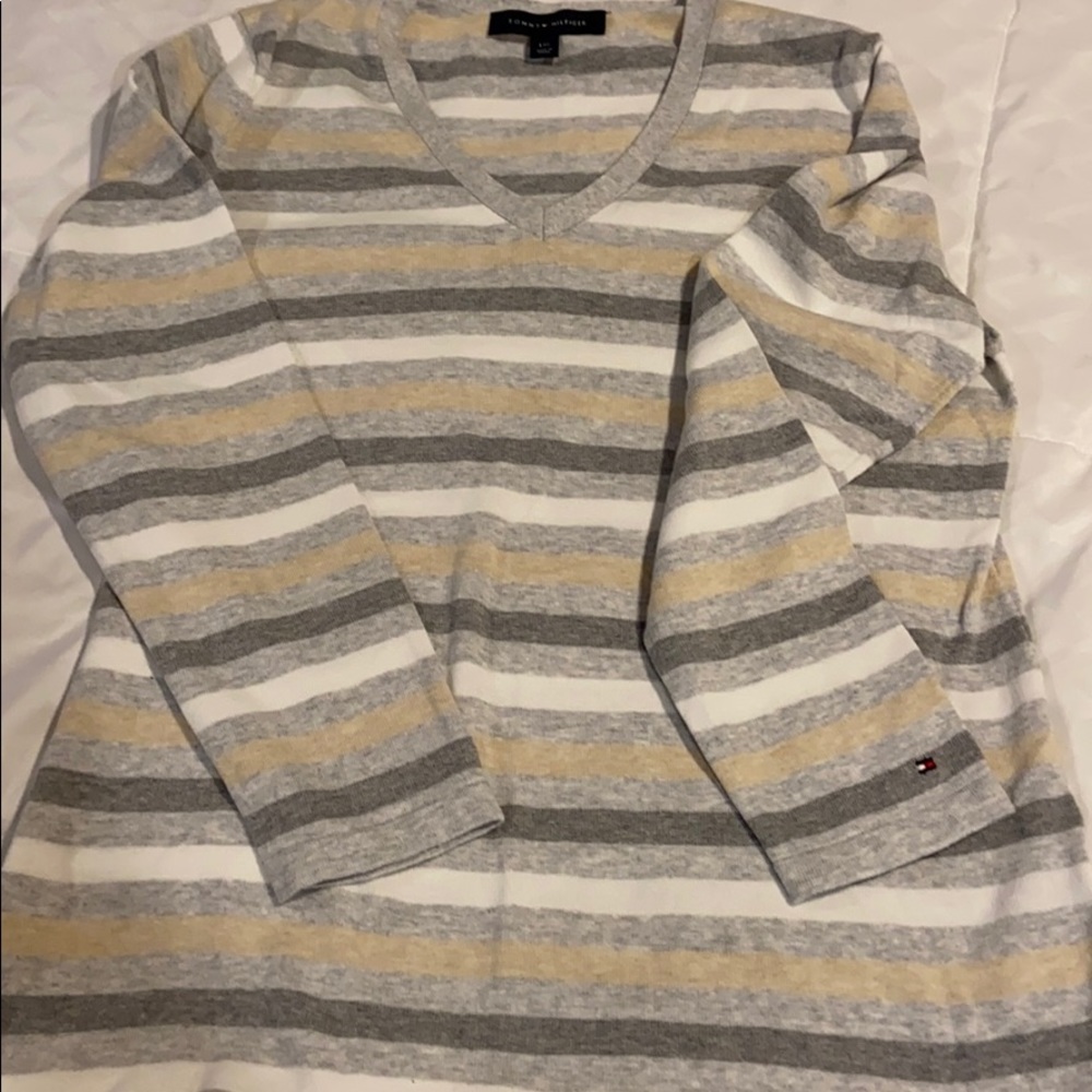 Tommy Hilfiger sweater